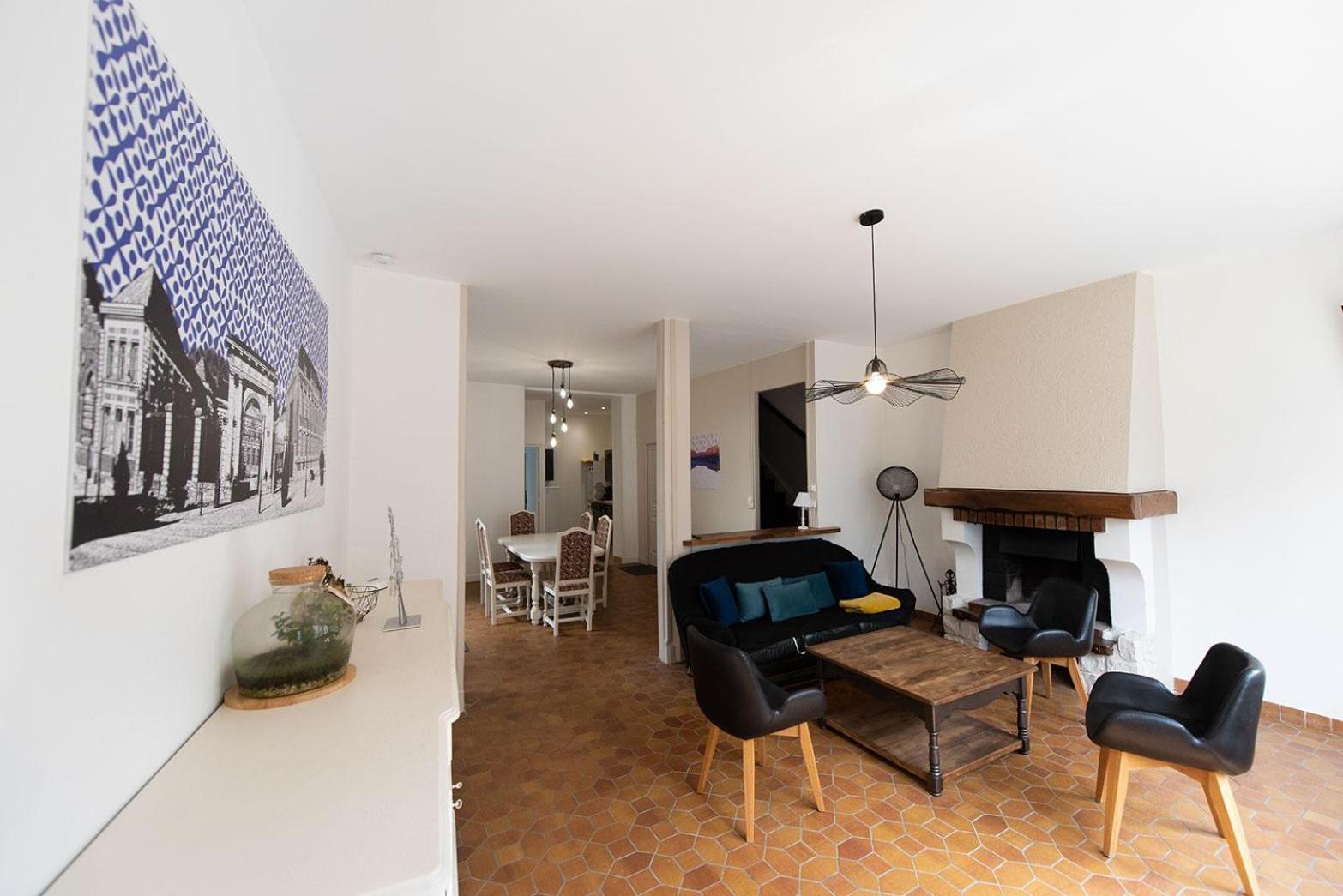 Logis - Hostellerie & Restaurant Du Marche Le Cateau-Cambresis Dış mekan fotoğraf