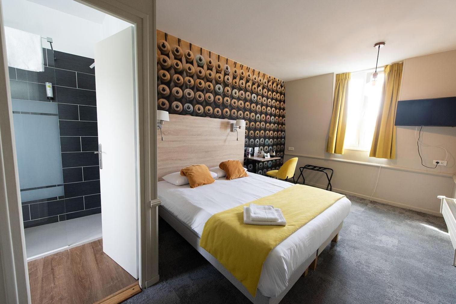 Logis - Hostellerie & Restaurant Du Marche Le Cateau-Cambresis Dış mekan fotoğraf